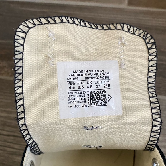 EUC • Converse Kids’ Chuck Taylor All Star Low Top Canvas - Picture 6 of 12